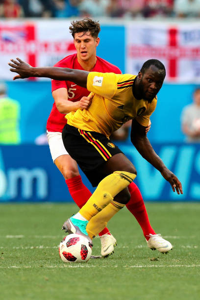 他人携手共 他人携手共